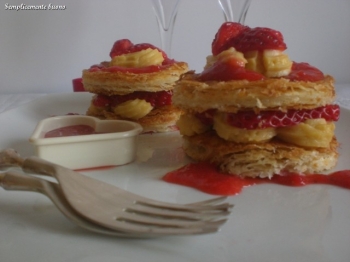 Sfogliatine con crema e fragole