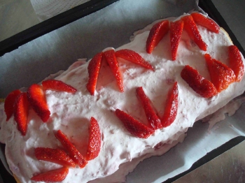 Pan di fragole e crema di formaggi