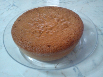 Pan di spagna alle nocciole