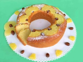 Ciambella all' ananas