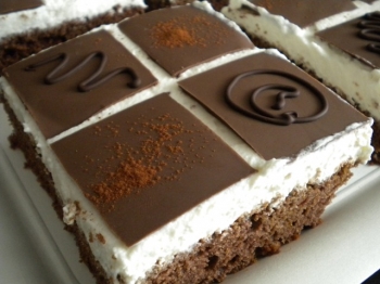 Quadrotti con confettura e mascarpone