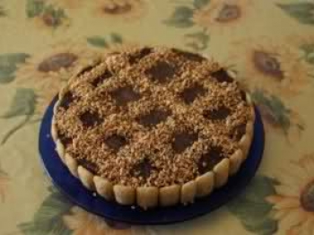 Torta con pavesini e mandorle