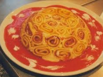 Charlotte panna e fragole