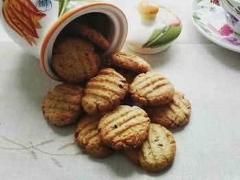 Biscotti con frutta secca
