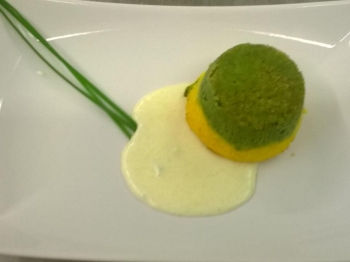 FLAN DI VERDURE AI DUE COLORI CON FONDUTA DI PARMIGIANO