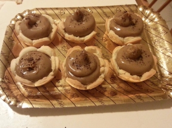 cestini con  crema al caffe'...
