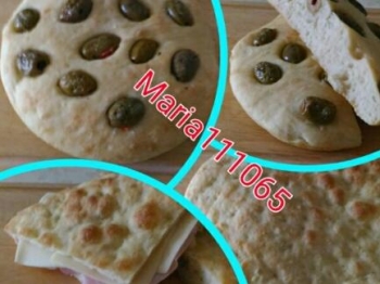 Focaccia pugliese con patate .