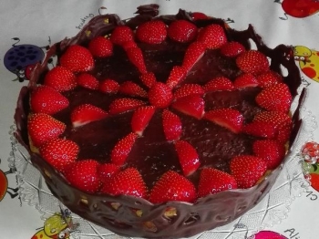 Torta cioccolato e fragole (senza lattosio)