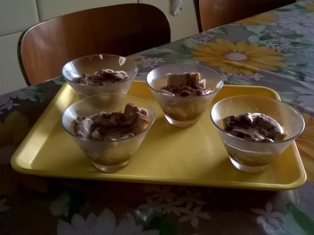 coppette con colomba e panna