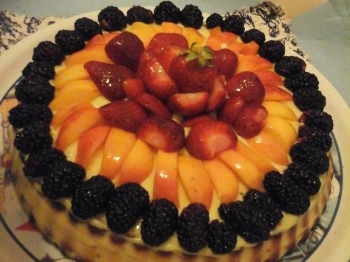 Torta morbida con frutta
