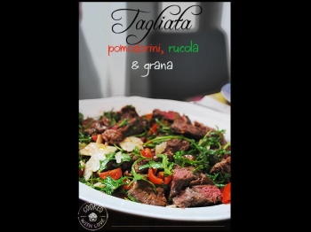 Tagliata di Manzo con Pomodorini, Rucola e Grana