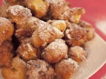 Frittelle di mele e uvetta