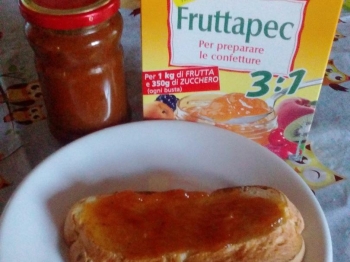 Marmellata di albicocche