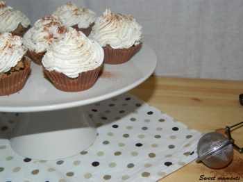 Pirottini di cioccolato ripieni di tiramisù