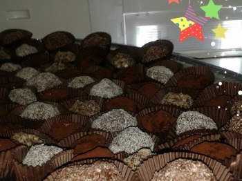 Tartufini di biscotti secchi
