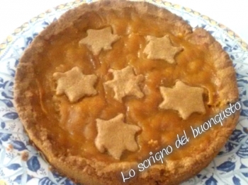Crostata con farina di farro e marmellata