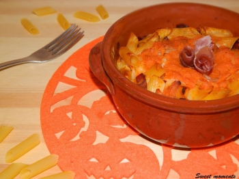 Pasta al forno con zucca,speck e provola