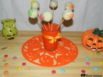 Halloween cake pops