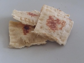 Ravioli di pane ripieni