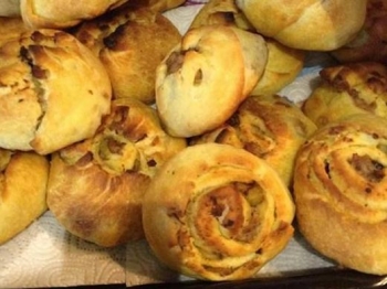 Mpugliulati con melanzana e salsiccia