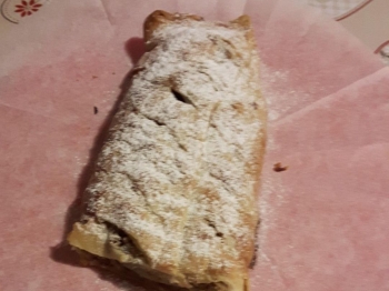 Strudel alle banane di Benedetta.... La dedico ad Evelin Bobiacoraggiosa.