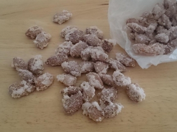 Mandorle con lo zucchero (ricetta di Luca Montersino)