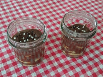 Coppette al cioccolato e rum