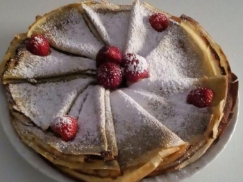 crepes cioccolato e frutti di bosco