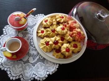 Biscotti di frolla montata