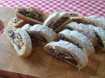 Biscotti rustici con Nutella e nocciole