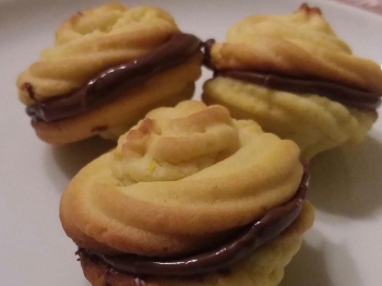 Baci di frolla montata