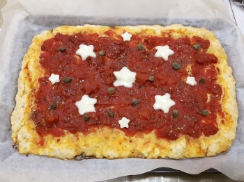 Pizza capperi e sottiletta