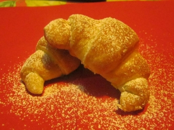 cornetti di brioche dolci