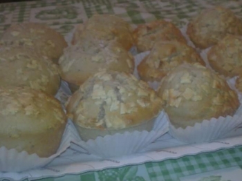 Muffin al cioccolato bianco e frutti di bosco