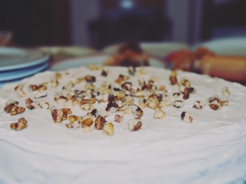 Marquise con ganache al cioccolato bianco e noci