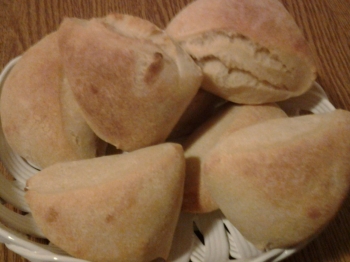 PANINI DI SEMOLA CON LIEVITO MADRE LIQUIDO