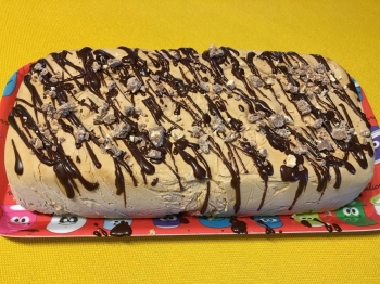 Semifreddo al caffè con cioccolata e granella di nocciole