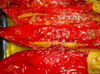 Peperoni oblunghi ripieni