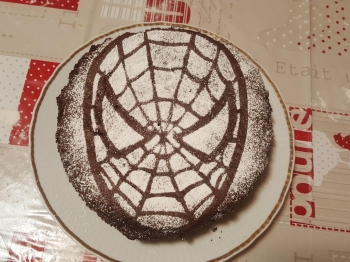 Torta al cioccolato dei super eroi