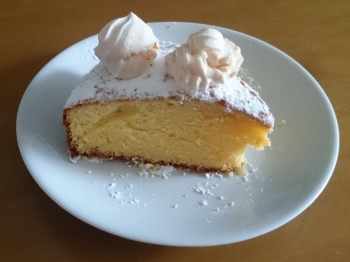 Torta allo yogurt (della signora Elena)