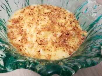 Crema al rhum con biscotti