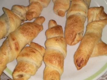 Cornetti di pasta sfoglia alla nutella