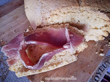 pane con farina di polenta