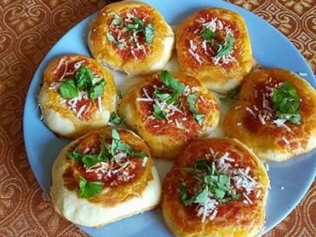 pizzette dedicate alla dolcina  LORYM.......
