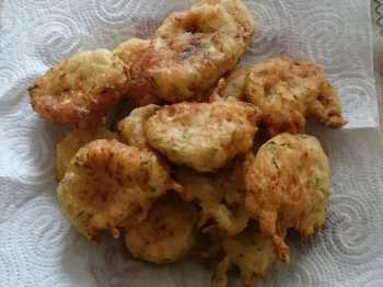 Sgonfiotti con merluzzo,  zucchine e patate