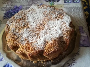 Torta di noci e cioccolato