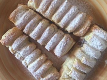 Flauti in pasta sfoglia