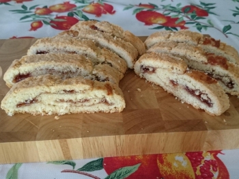 Biscotti rustici con farina di riso e marmellata