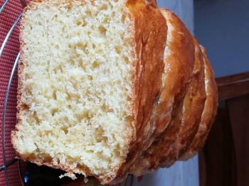 treccia salata di pan brioche