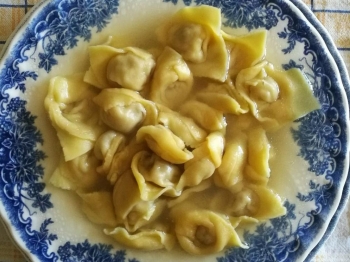 Tortellini in brodo